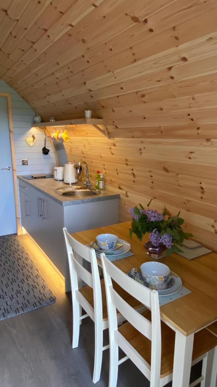 Campsie Luxury Pods With Hot Tub Otel Glasgow Dış mekan fotoğraf