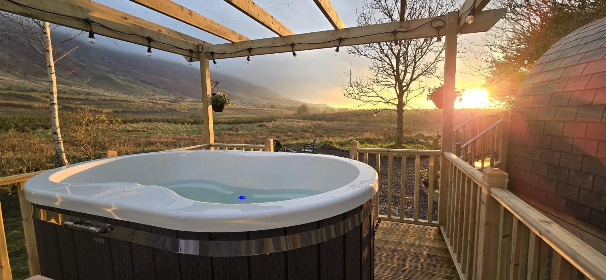 Campsie Luxury Pods With Hot Tub Otel Glasgow Dış mekan fotoğraf